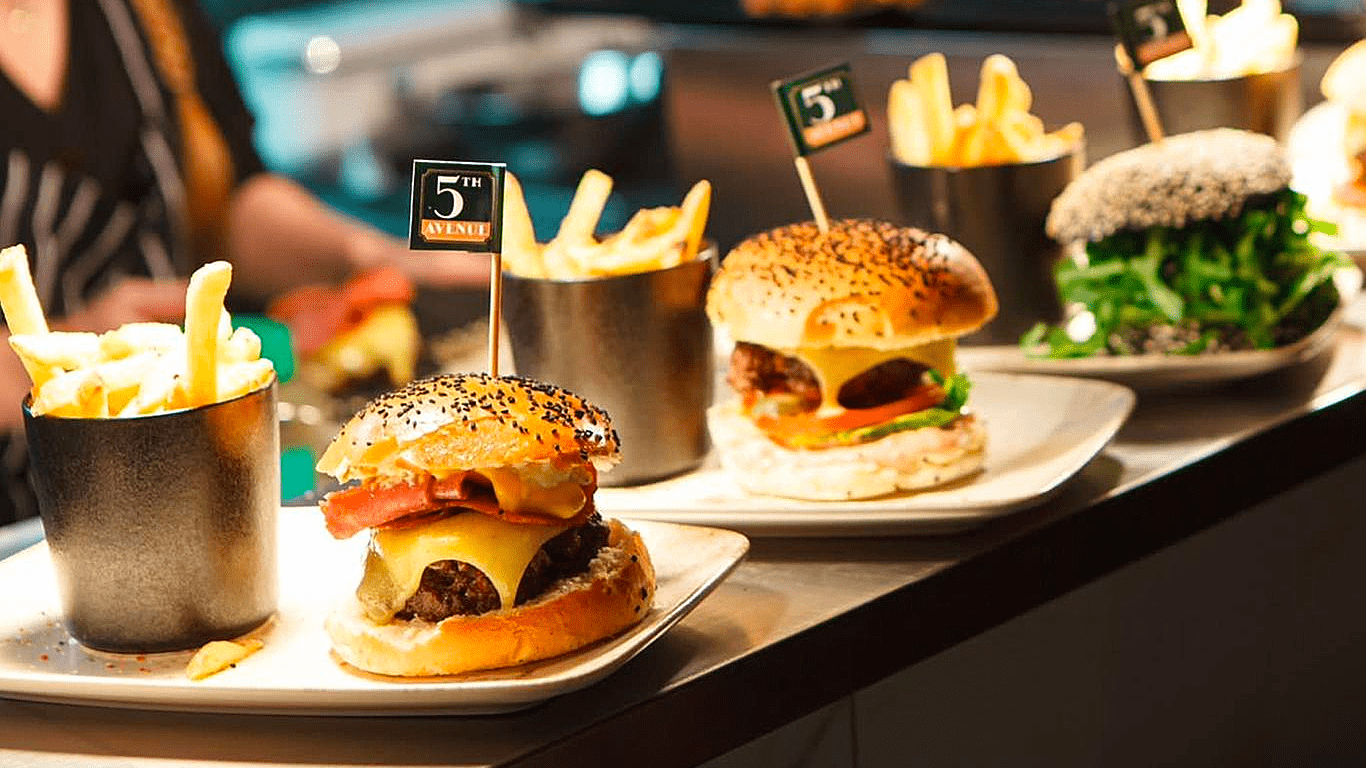 5th Avenue Restaurant & Bar - Burgers on kitchen pass